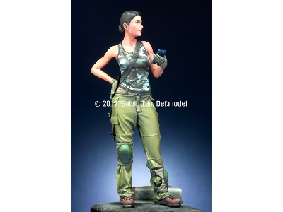 Modern Idf Female Soldier - zdjęcie 3