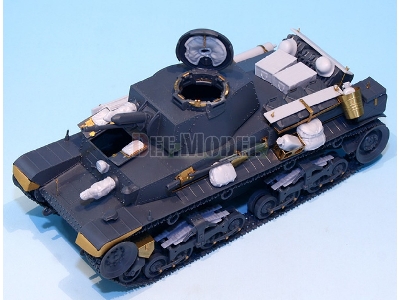Pz.Kpfw.35(T) Detail Up Set With Stowage (For Academy 1/35) - zdjęcie 4