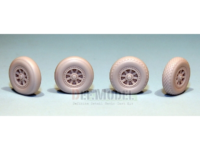 Tbf/Tbm Avenger Sagged Wheel Set (For A.M. 1/48) - zdjęcie 4