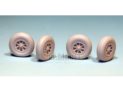 Tbf/Tbm Avenger Sagged Wheel Set (For A.M. 1/48) - zdjęcie 5