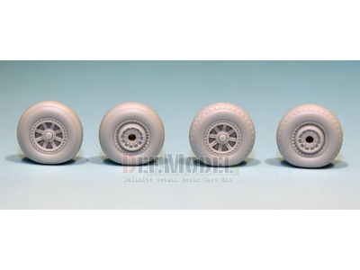 Tbf/Tbm Avenger Sagged Wheel Set (For A.M. 1/48) - zdjęcie 6