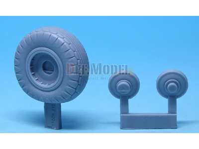 B-17f/G Flying Fortress Wheel Set 2 (For Revell 1/48) - zdjęcie 3