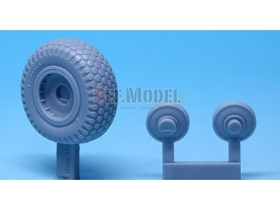 B-17f/G Flying Fortress Wheel Set 3 (For Revell 1/48) - zdjęcie 3
