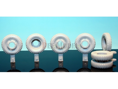 German L4500 Truck Wheel Set (For Zvezda 1/35) - zdjęcie 2