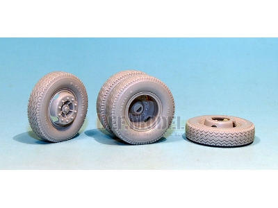 German Bussing-nag L4500s Sagged Wheel Set (For Afvclub 1/35) - zdjęcie 3