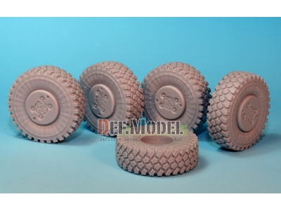 M1070/M1000hets Sagged Wheel Set (For Hobbyboss 1/35) Limited - zdjęcie 9