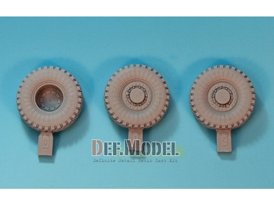 U.S M-atv Sagged Wheel Set (For Panda 1/35) - zdjęcie 2