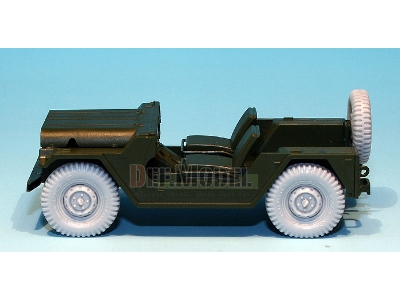 U.S M151 Jeep Sagged Wheel Set (For Tamiya/Academy 1/35) - zdjęcie 4