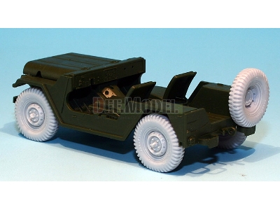 U.S M151 Jeep Sagged Wheel Set (For Tamiya/Academy 1/35) - zdjęcie 5