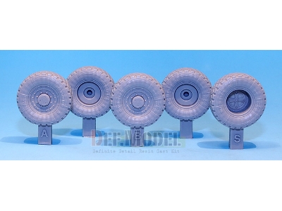 Rg-31 Mk.3 Sagged Wheel Set (For Kinetic 1/35) - zdjęcie 3