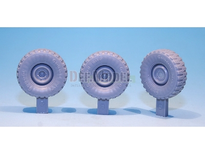 German Unimog Lkw 2t Sagged Wheel Set (For Revell 1/35) - zdjęcie 2