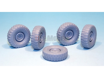 German Unimog Lkw 2t Sagged Wheel Set (For Revell 1/35) - zdjęcie 6