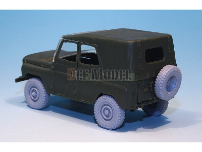 Soviet Uaz-469 Sagged Wheel Set (For Trumpeter 1/35) - zdjęcie 4