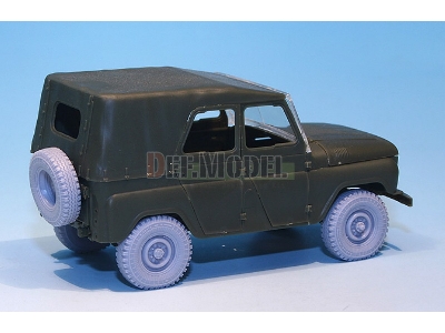 Soviet Uaz-469 Sagged Wheel Set (For Trumpeter 1/35) - zdjęcie 5