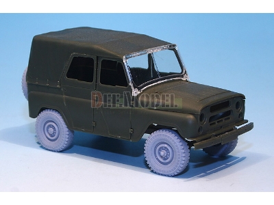 Soviet Uaz-469 Sagged Wheel Set (For Trumpeter 1/35) - zdjęcie 6