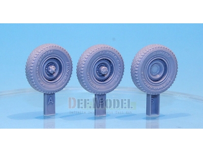 Pick Up Truck Type 2 Sagged Wheel Set 2 (For Meng Vs004 1/35) - zdjęcie 2