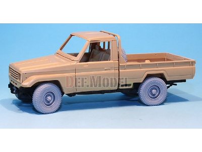 Pick Up Truck Type 2 Sagged Wheel Set 2 (For Meng Vs004 1/35) - zdjęcie 5