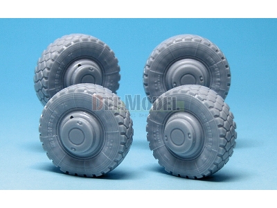 Dingo 2 Atf Sagged Wheel Set (For Revell 1/35) - zdjęcie 3
