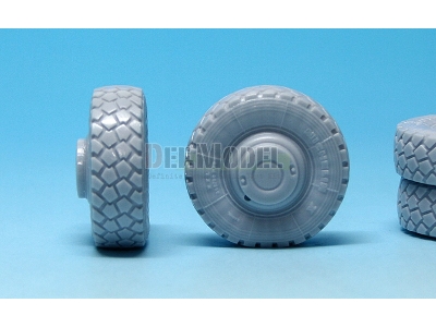 Dingo 2 Atf Sagged Wheel Set (For Revell 1/35) - zdjęcie 4