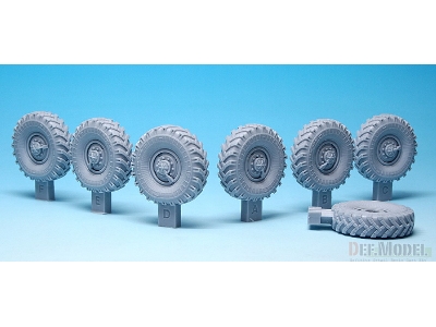 Russian Ural-4320 Truck / Bm21 Sagged Wheel Set (For Trumpeter 1/35) - zdjęcie 8