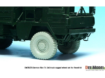 German Man 7t. Milgl 6x6 Truck Sagged Wheel Set (For Revell 1/35) - zdjęcie 9