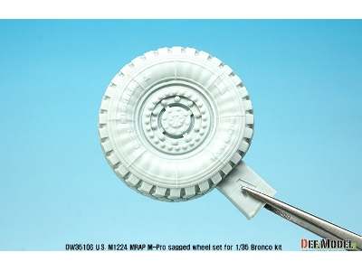 U.S M1224 Mrap M-pro Sagged Wheel Set (For Bronco 1/35) - zdjęcie 9