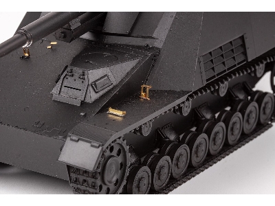 Sd. Kfz.  164 Nashorn 1/35 - BORDER MODEL - zdjęcie 5