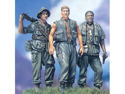 Three Fighting Man Us Soldiers In The Vietnam War - zdjęcie 1