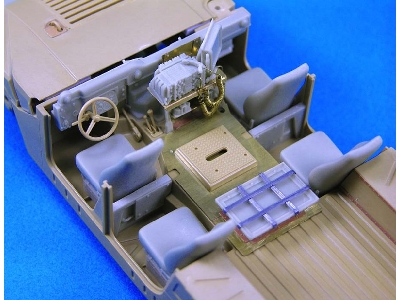 Humvee Interior Set (For Tamiya) - zdjęcie 2