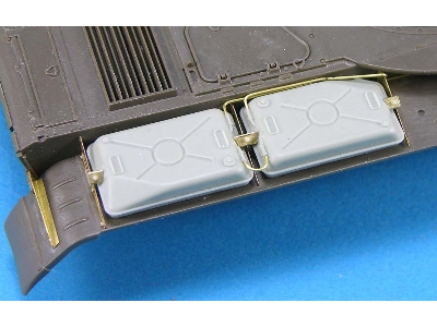 T-55 Fender Fuel Tank Set - zdjęcie 2