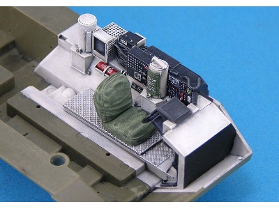 Stryker Driver's Compartment Set (For Afv Club Strykers) - zdjęcie 3