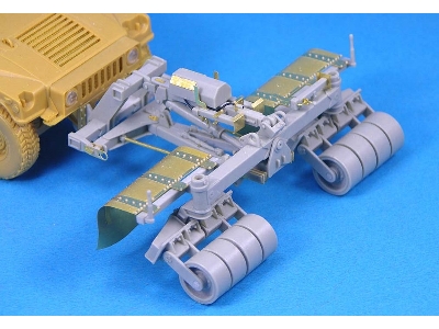Spark Mine Roller For Humvee - zdjęcie 3