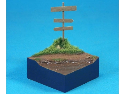 Muddy Roadside Figure Base (48*48*26mm3) - zdjęcie 1