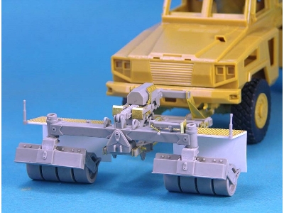 Spark Mine Roller For Rg-31(Forkinetic's Rg-31) - zdjęcie 2