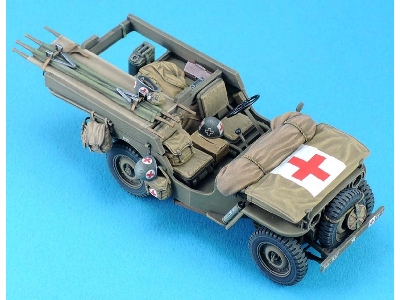 Willys Ambulance Conversion Set (For 1/35 Willys,w/Decal) - zdjęcie 1