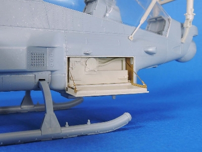 Ah-1z Avionics And Ammo Bay Set - zdjęcie 4