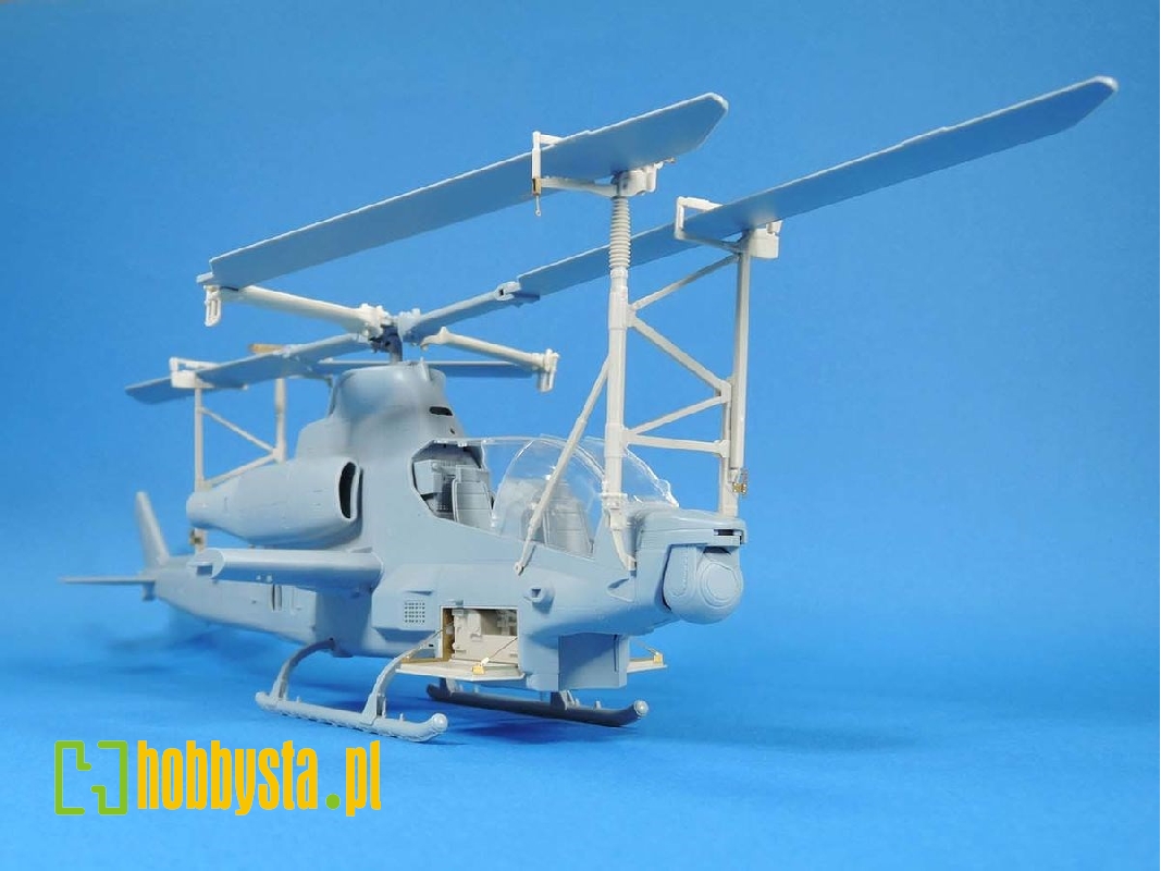 Ah-1z Upgrade Blade Fold Rack Set - zdjęcie 1 Ah-1z Upgrade Blade Fold Rack Set - zdjęcie 1