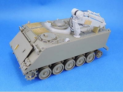 M113 Fitter Conversion Set (For 1/35 M113s) - zdjęcie 1