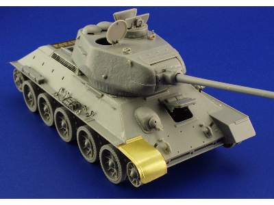  T-34/85 UTZ 1/35 - Dragon - blaszki - zdjęcie 9