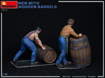 Men With Wooden Barrels - zdjęcie 7