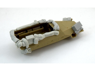 Stowage Set For Sd.Kfz 251 Ausf D - zdjęcie 4