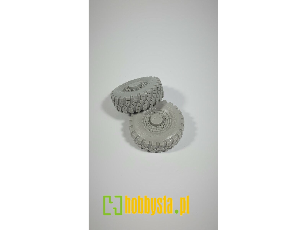 Mtvr M24 Road Wheels (Goodyear ) - zdjęcie 1 Mtvr M24 Road Wheels (Goodyear ) - zdjęcie 1