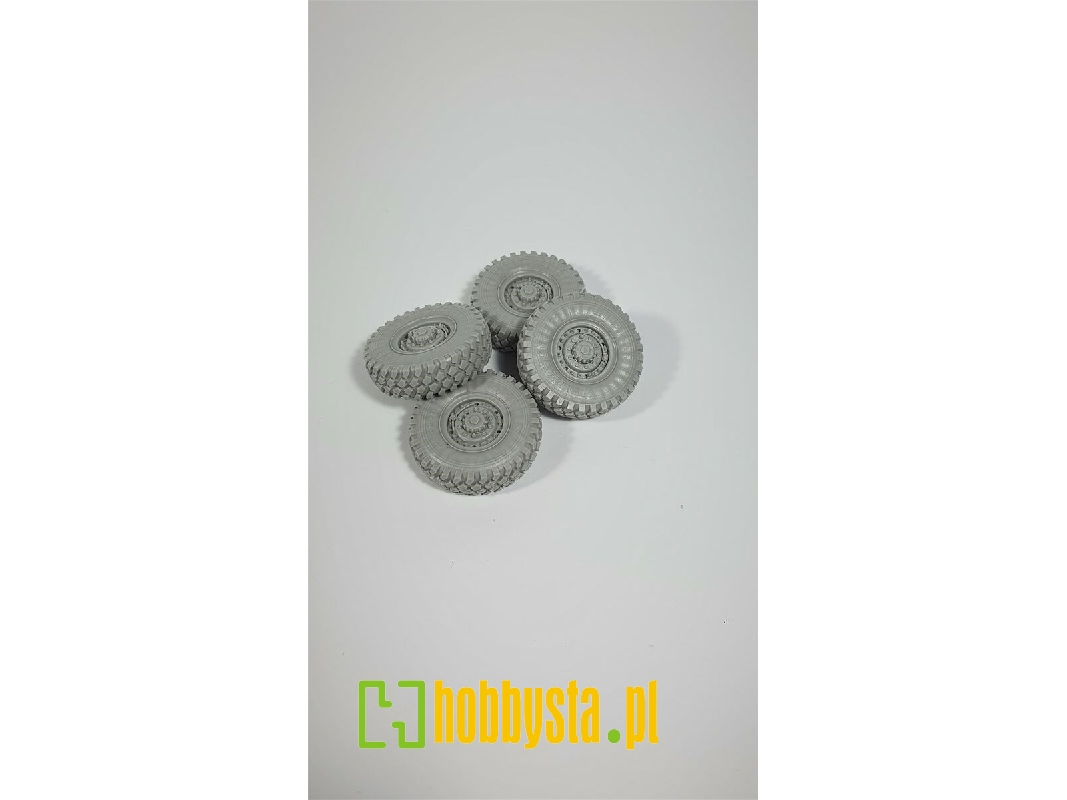 Asv M1117 "guardian" Road Wheels - zdjęcie 1 Asv M1117 "guardian" Road Wheels - zdjęcie 1