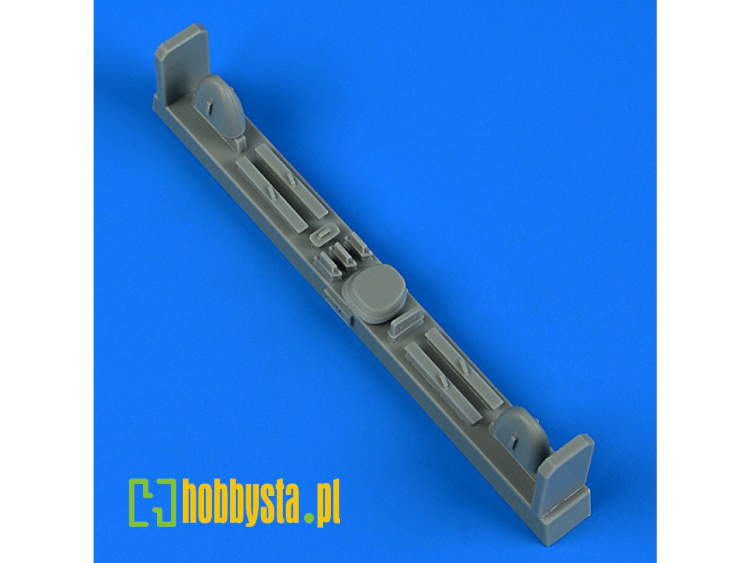 Su-25 Frogfoot remove before flight covers - zdjęcie 1 Su-25 Frogfoot remove before flight covers - zdjęcie 1