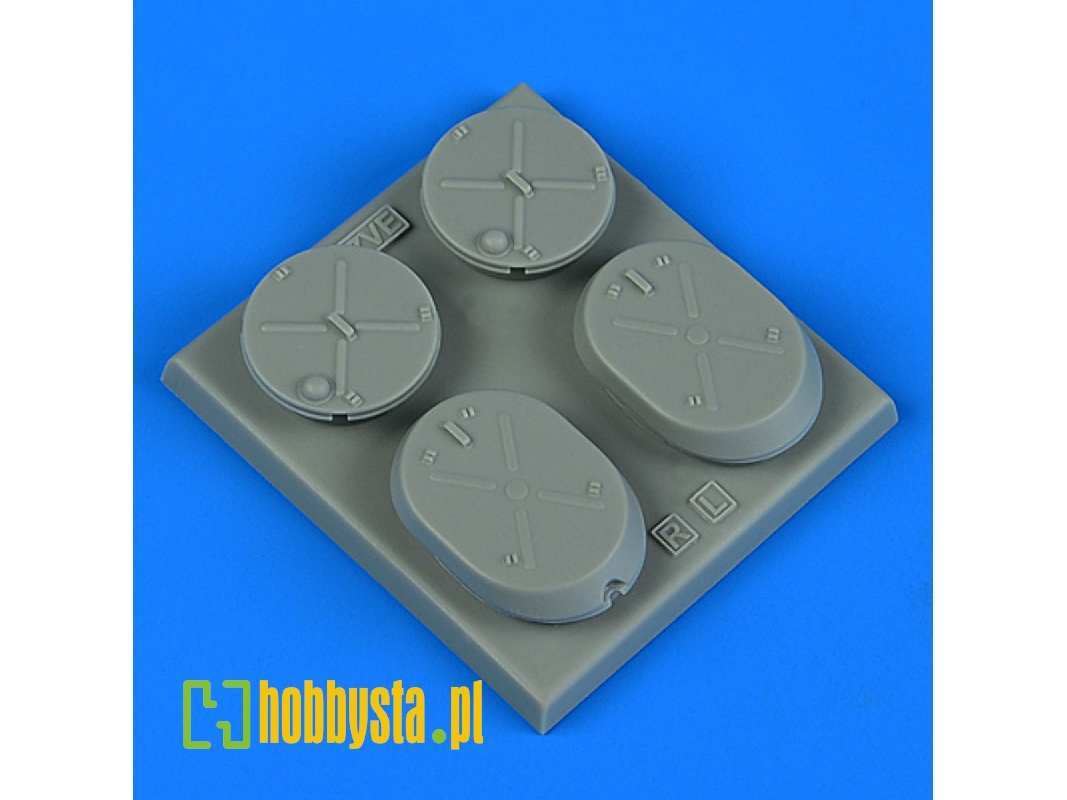 Su-25 Frogfoot FOD covers - zdjęcie 1 Su-25 Frogfoot FOD covers - zdjęcie 1