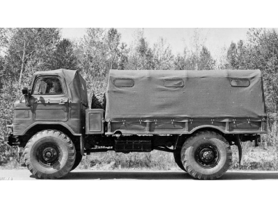 GAZ-66B Soviet 4x4 2t truck for airborne forces - zdjęcie 13