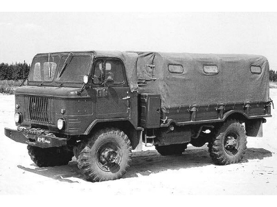 GAZ-66B Soviet 4x4 2t truck for airborne forces - zdjęcie 21