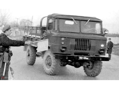 GAZ-66B Soviet 4x4 2t truck for airborne forces - zdjęcie 26