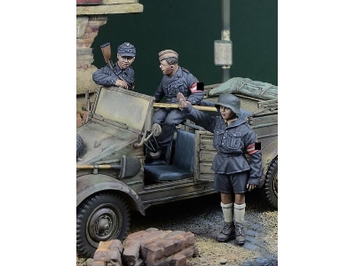 Hitlerjugend Boys, Germany 1945, For Kubelwagen - zdjęcie 2