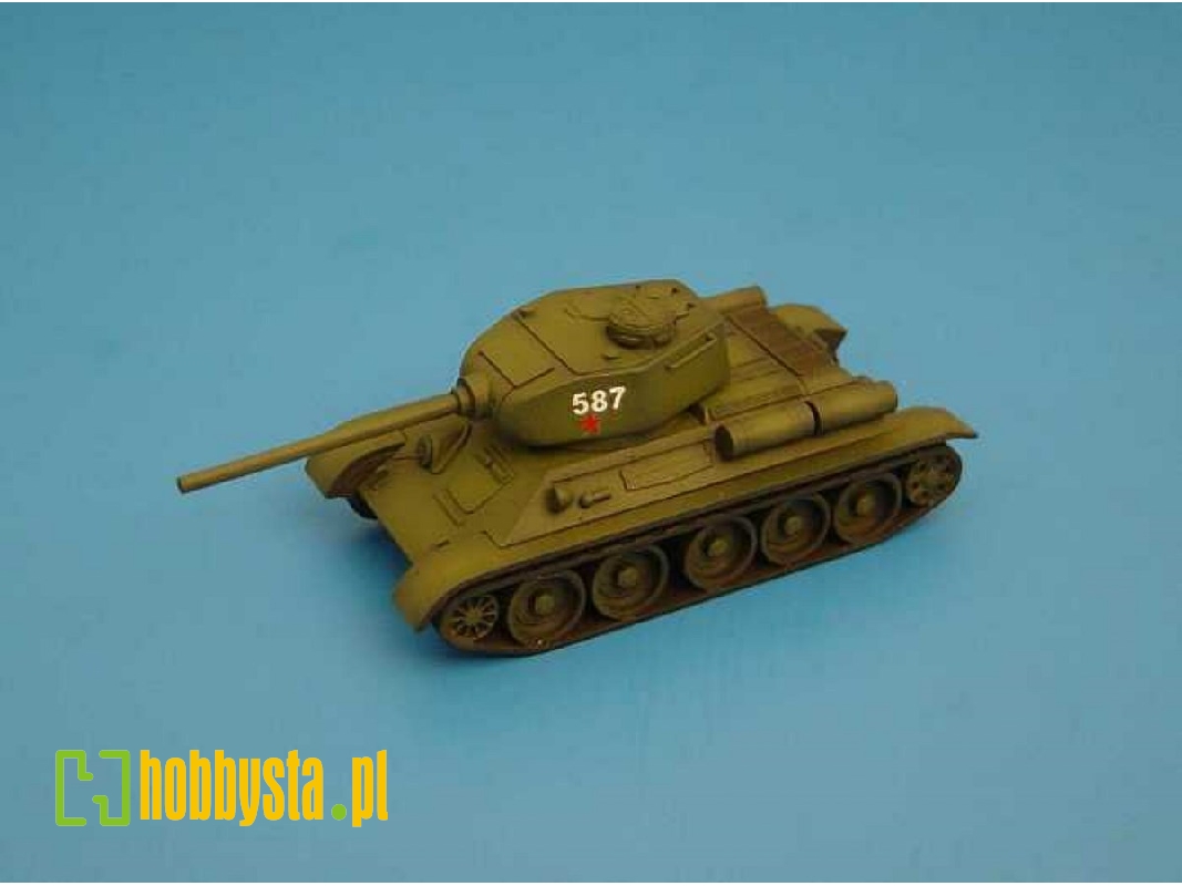 T-34/85 - zdjęcie 1 T-34/85 - zdjęcie 1